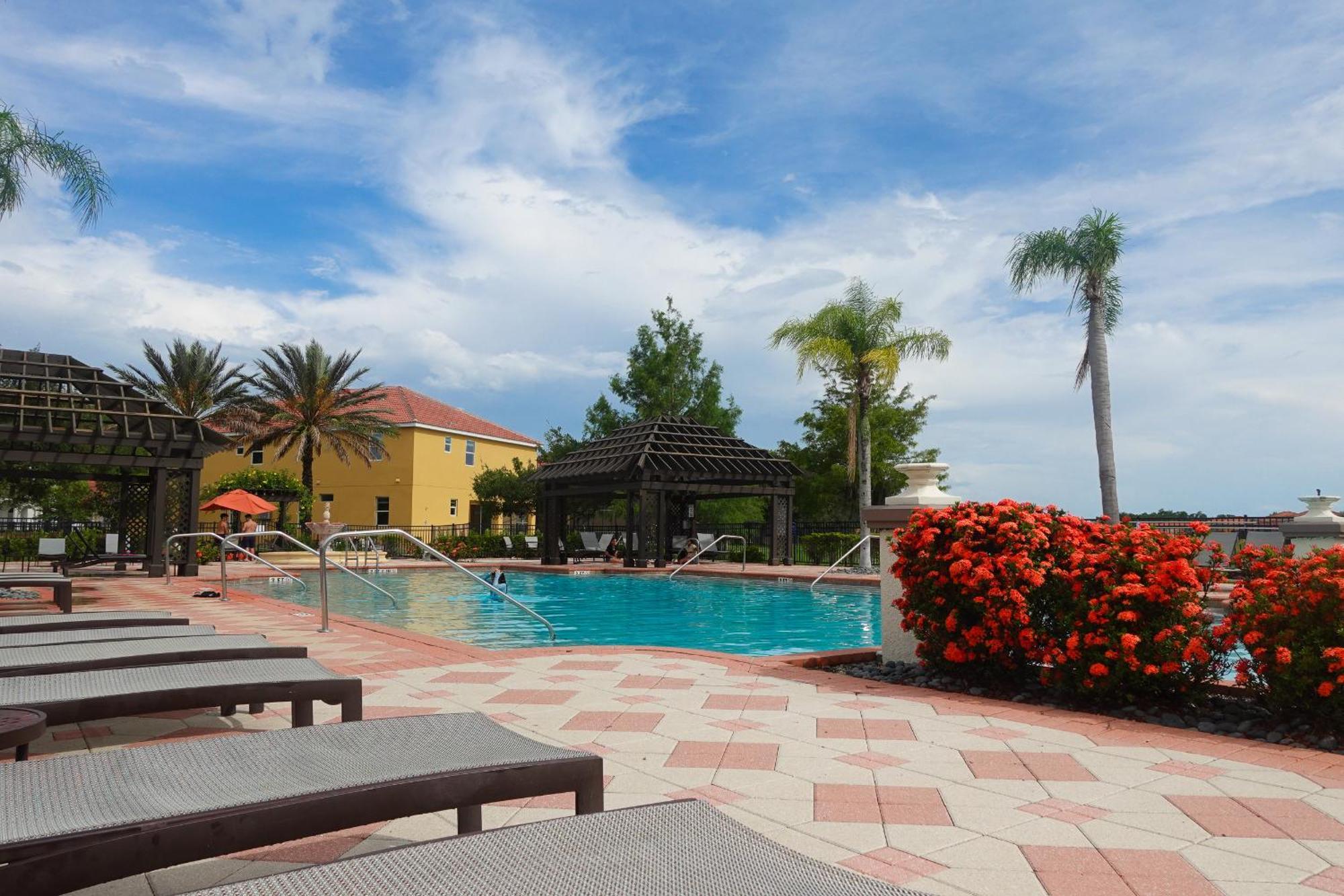Waterfront Brand New Modern Luxury 8 Bedroom Pool House! Sleeps 16 Kissimmee Kültér fotó