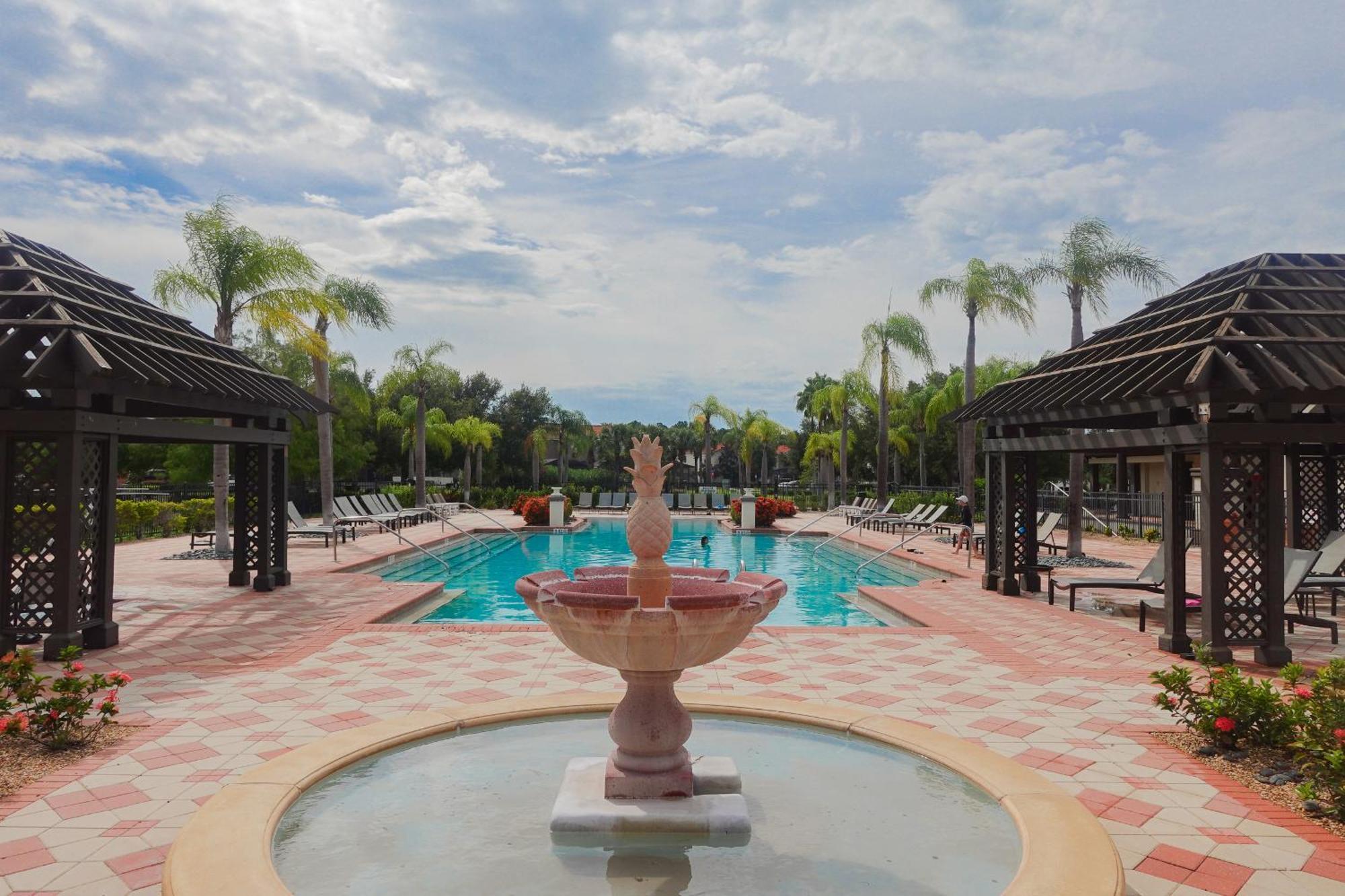 Waterfront Brand New Modern Luxury 8 Bedroom Pool House! Sleeps 16 Kissimmee Kültér fotó