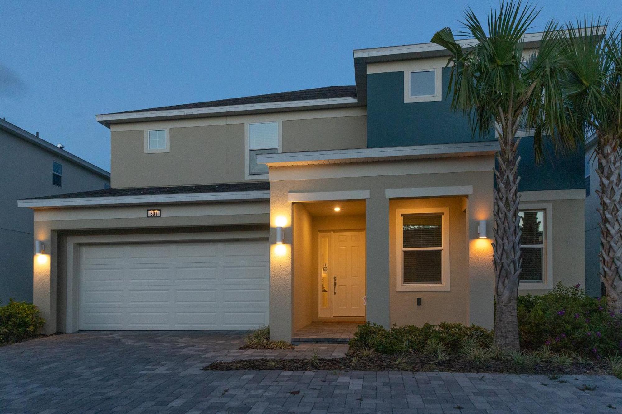Waterfront Brand New Modern Luxury 8 Bedroom Pool House! Sleeps 16 Kissimmee Kültér fotó